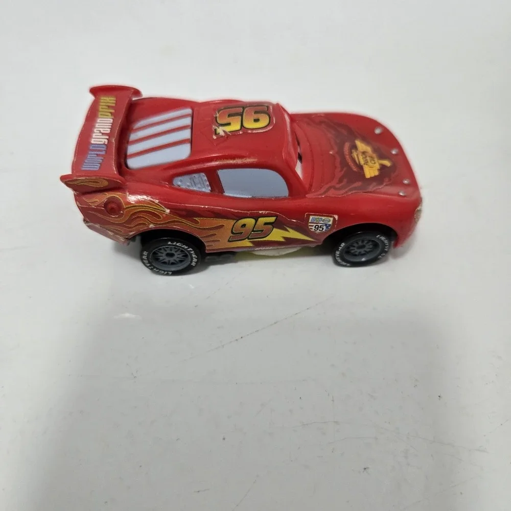 Disney Pixar Cars Lightning McQueen & Fillmore Diecast Toy Cars Lot of 2 Mattel